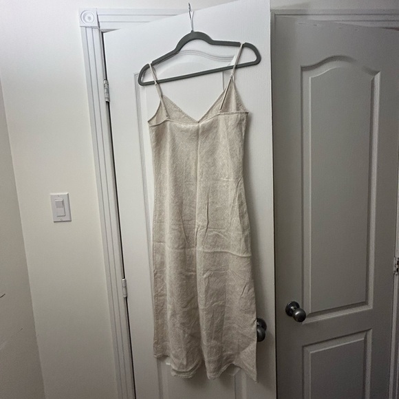 NWT Aritzia linen “Only linen slip midi dress” - spaghetti straps - Picture 12 of 16